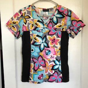 Cherokee scrub top